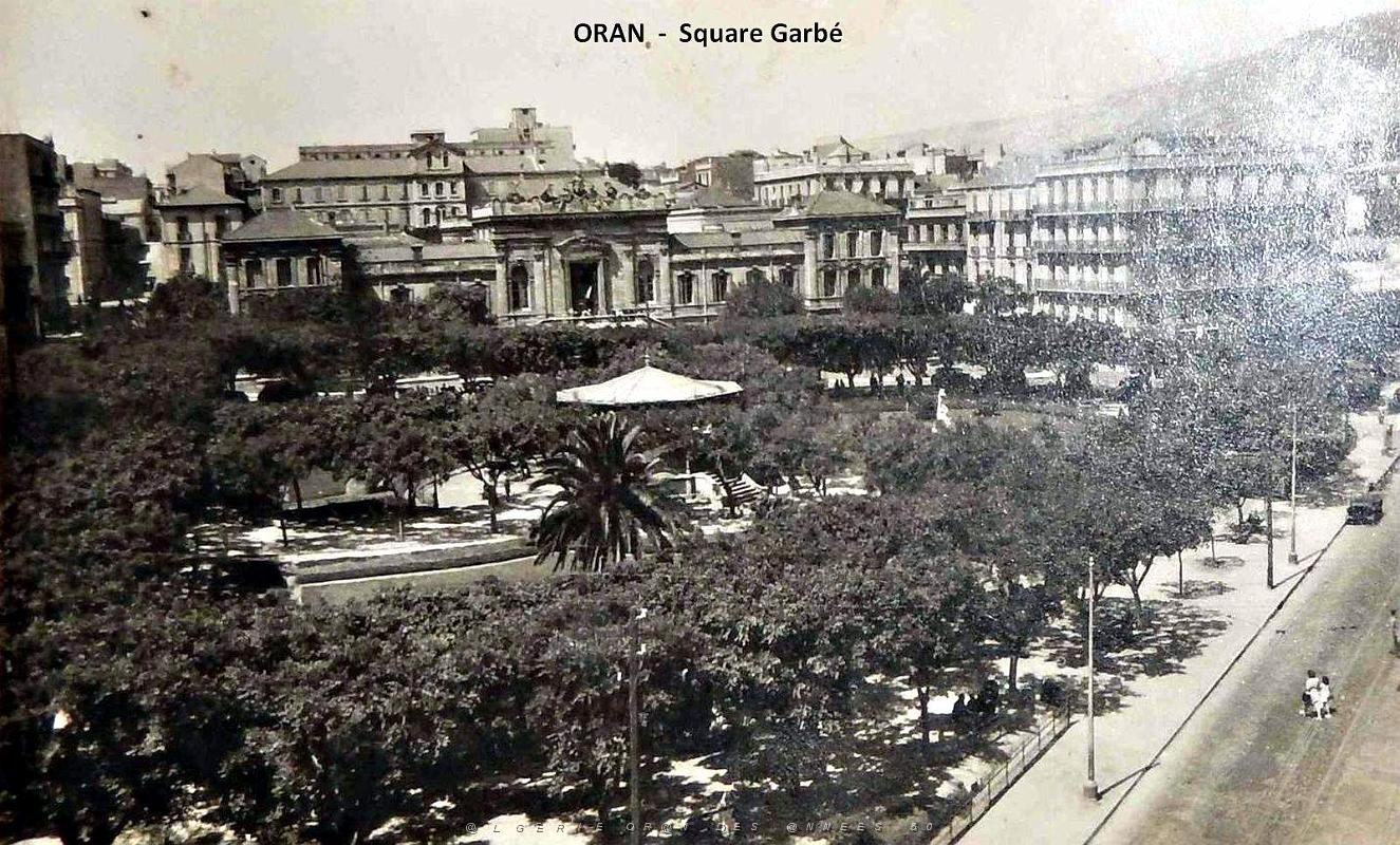 Oran - Square Garbe et le Palais de justice.jpg